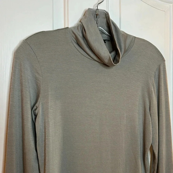 EUC JAMES PERSE women’s grey super soft turtleneck size 1 (s) - Picture 2 of 5
